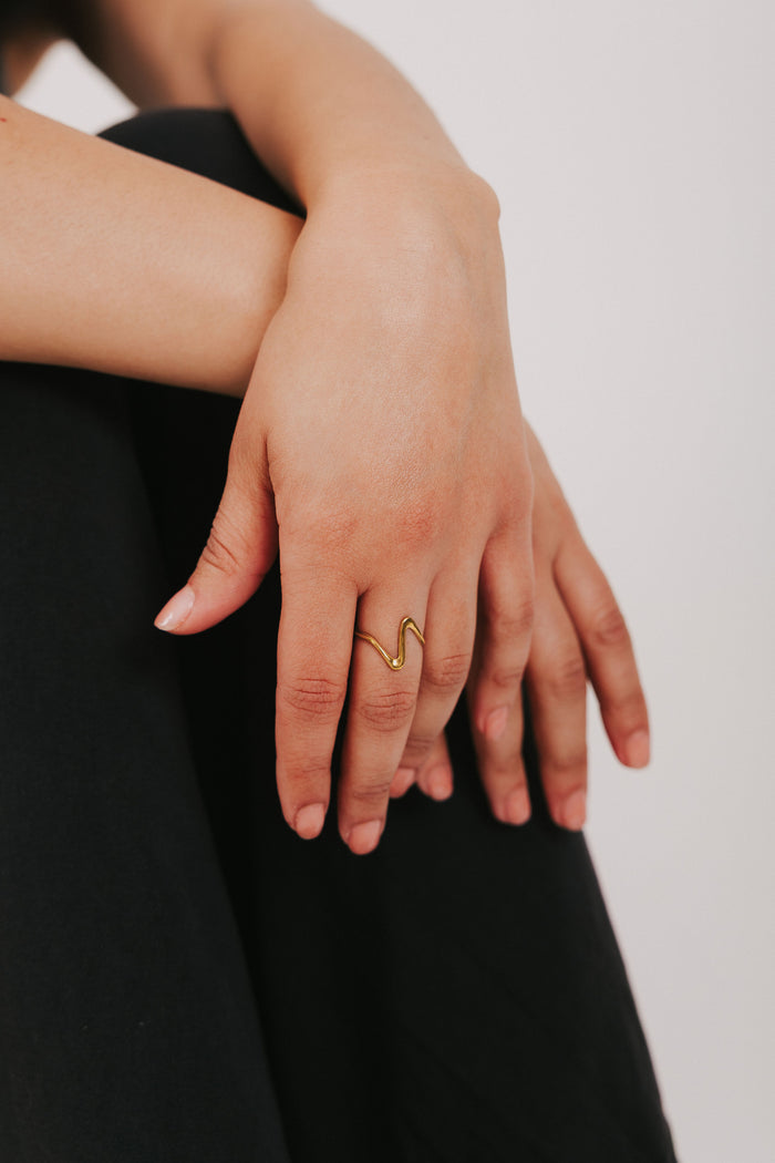 asymmetric ring