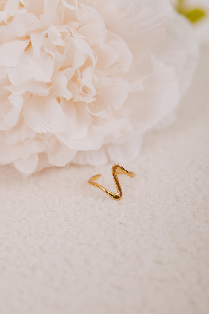 asymmetric ring