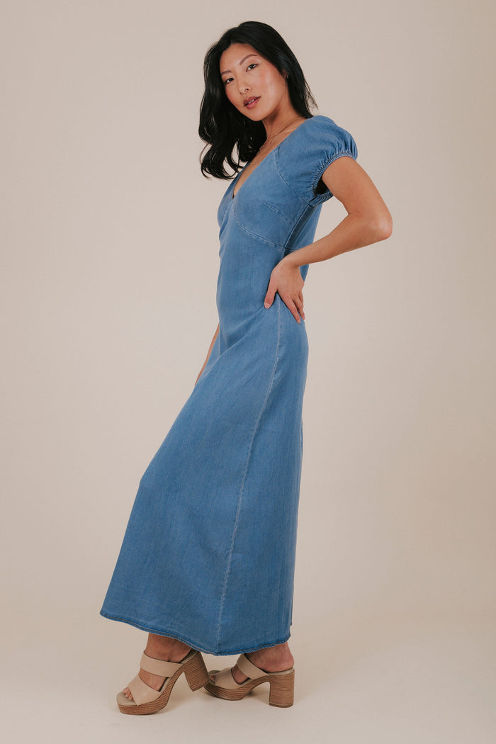 soft denim puff sleeve midi dress side