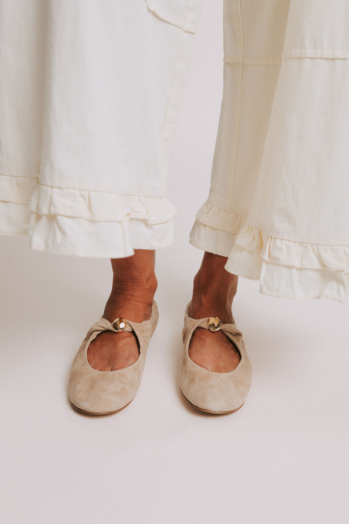 dolce vita cornel flats front