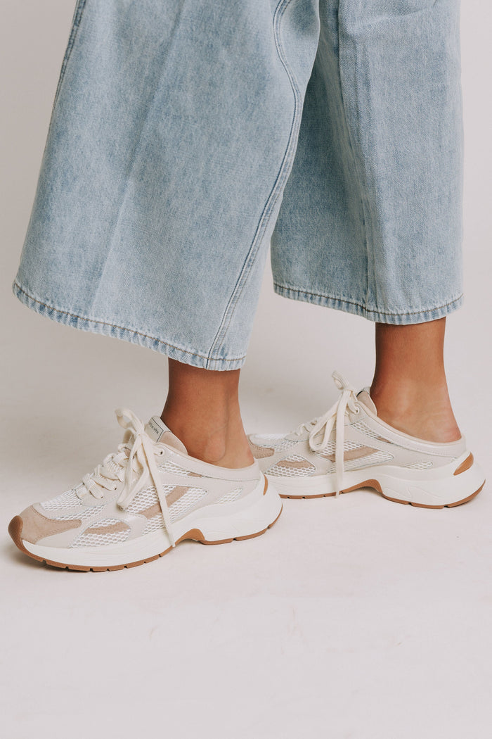 dolce vita swayzey sneakers side