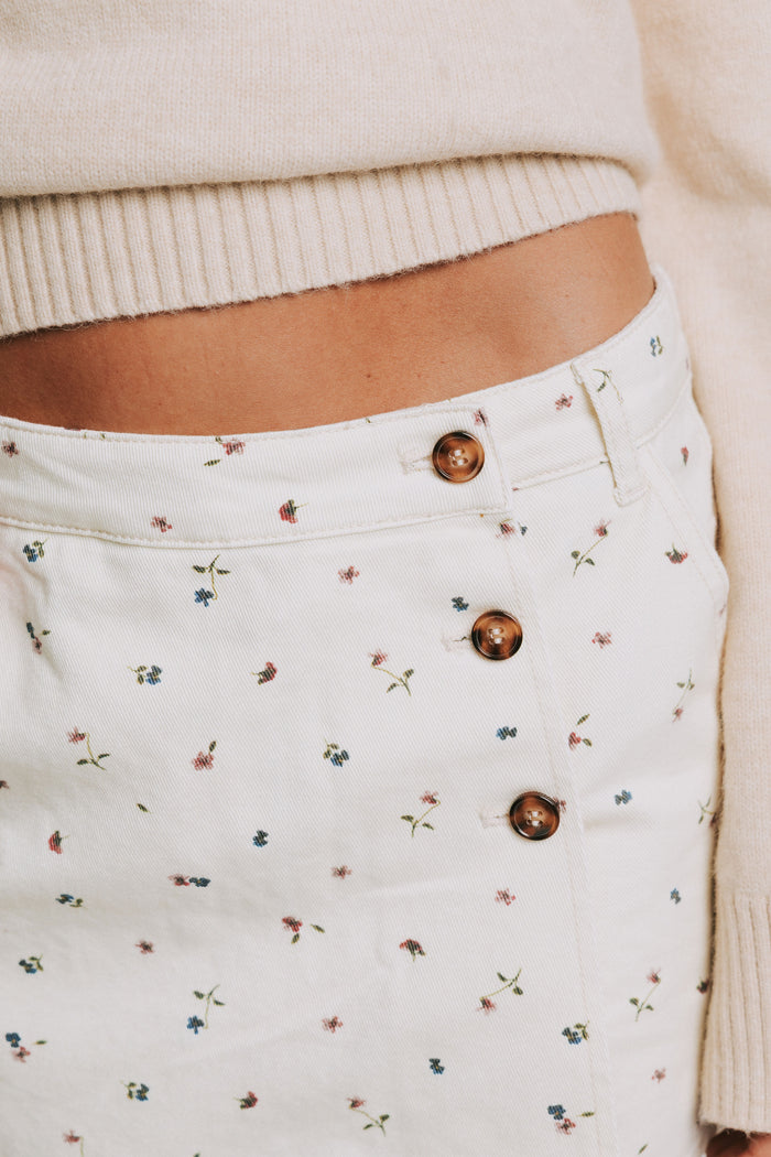 white denim floral print skort close