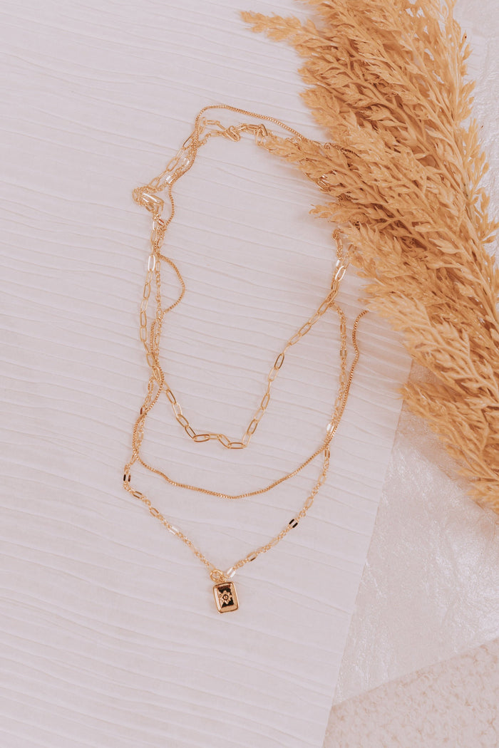 Follow The Stars Necklace Set