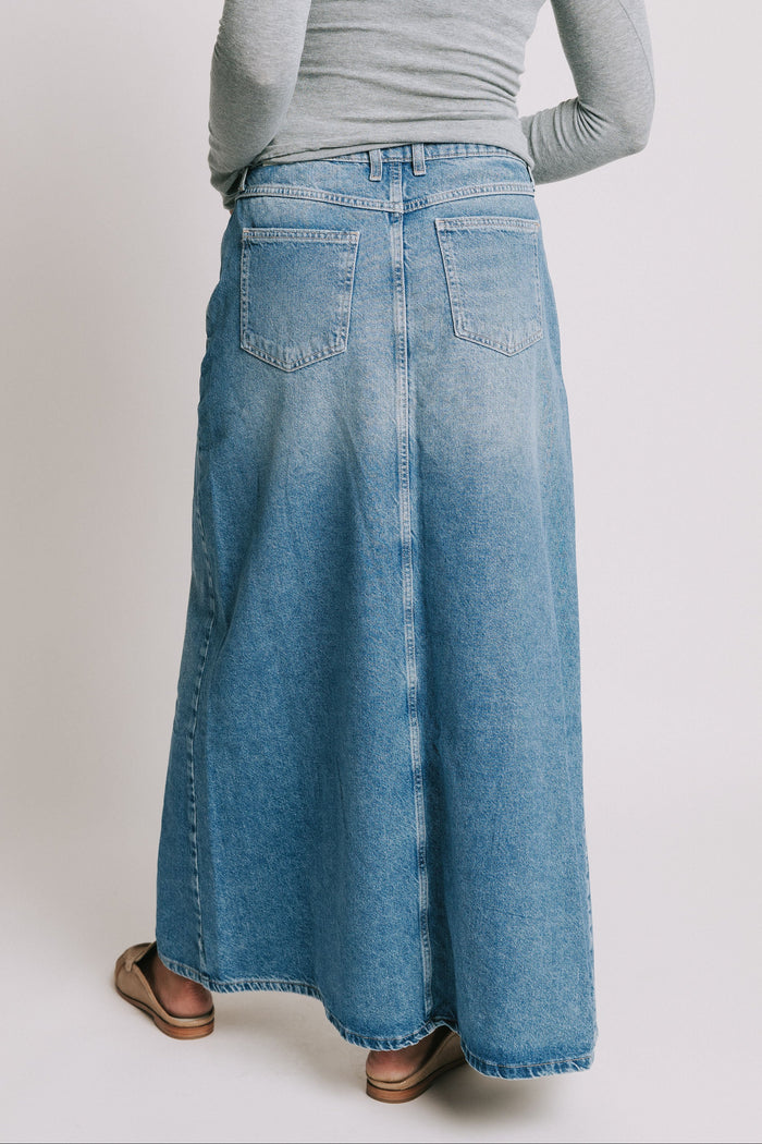 FREE PEOPLE - Come As You Are Denim Maxi Skirt