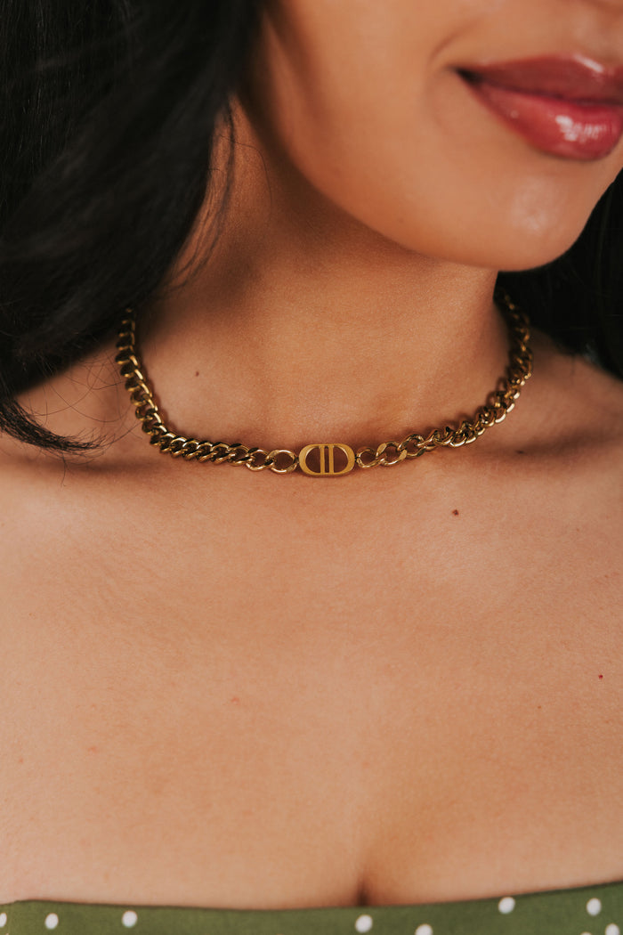chain pendant necklace