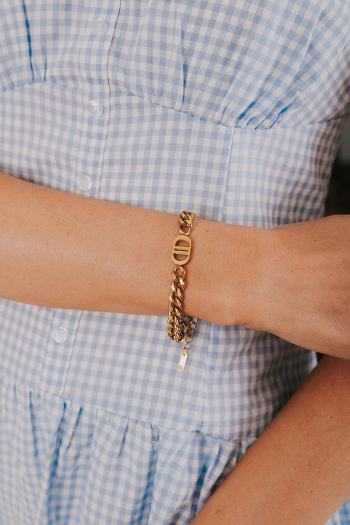 chain pendant bracelet
