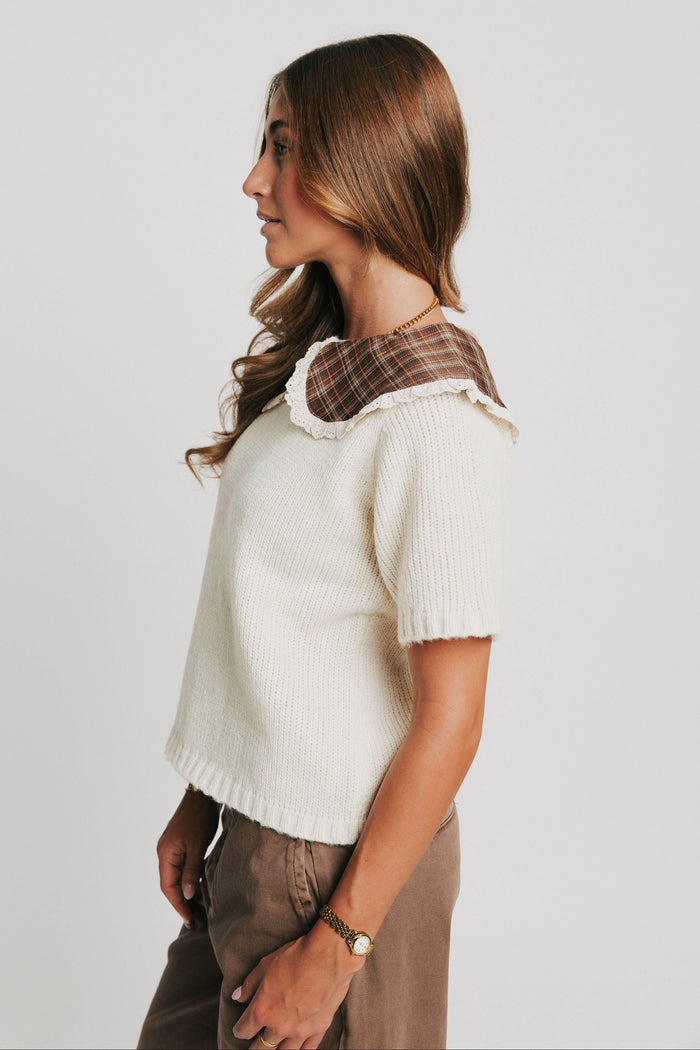 ivory knit short sleeve top with plaid collar