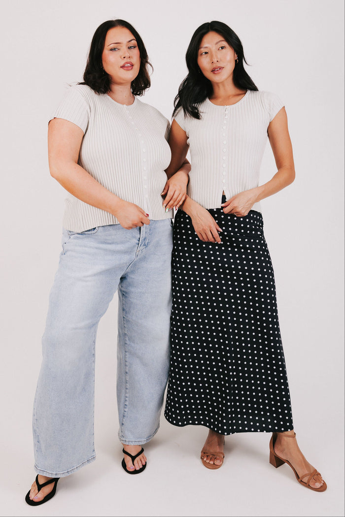 wide ribbed buttoned top models