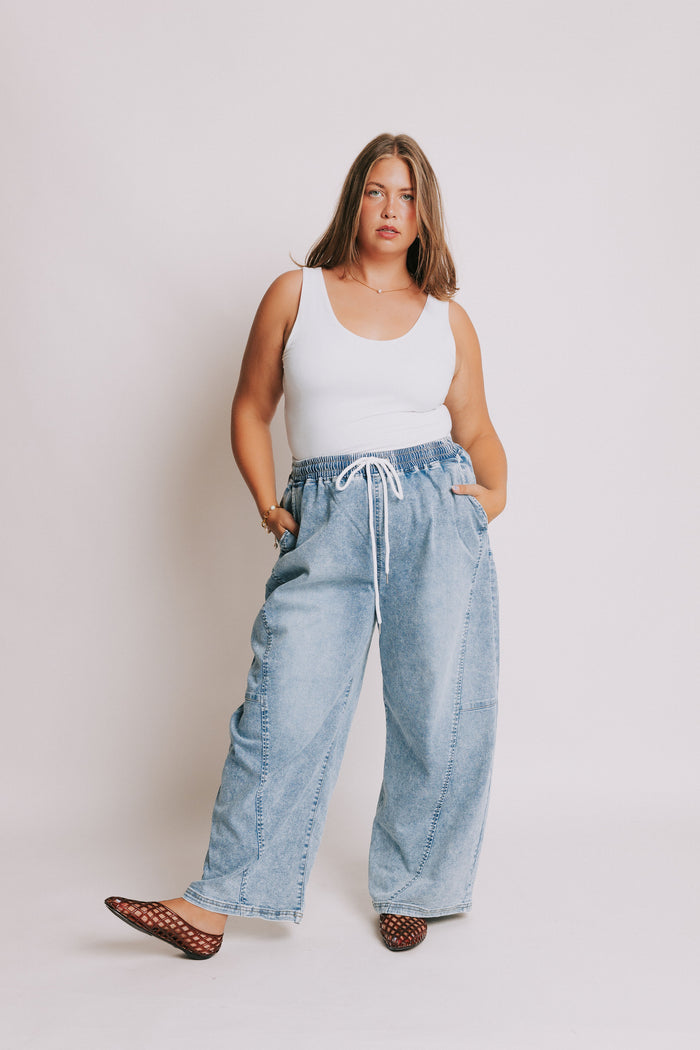 INCLUSIVE SIZING - RISEN - Needing Space Jeans