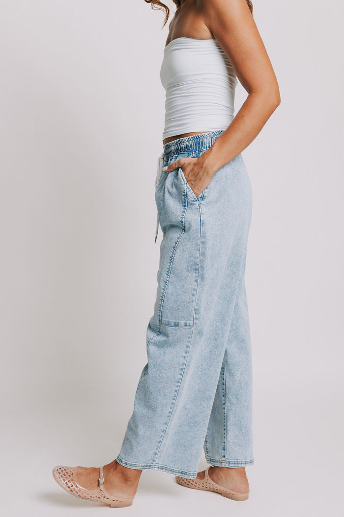 INCLUSIVE SIZING - RISEN - Needing Space Jeans