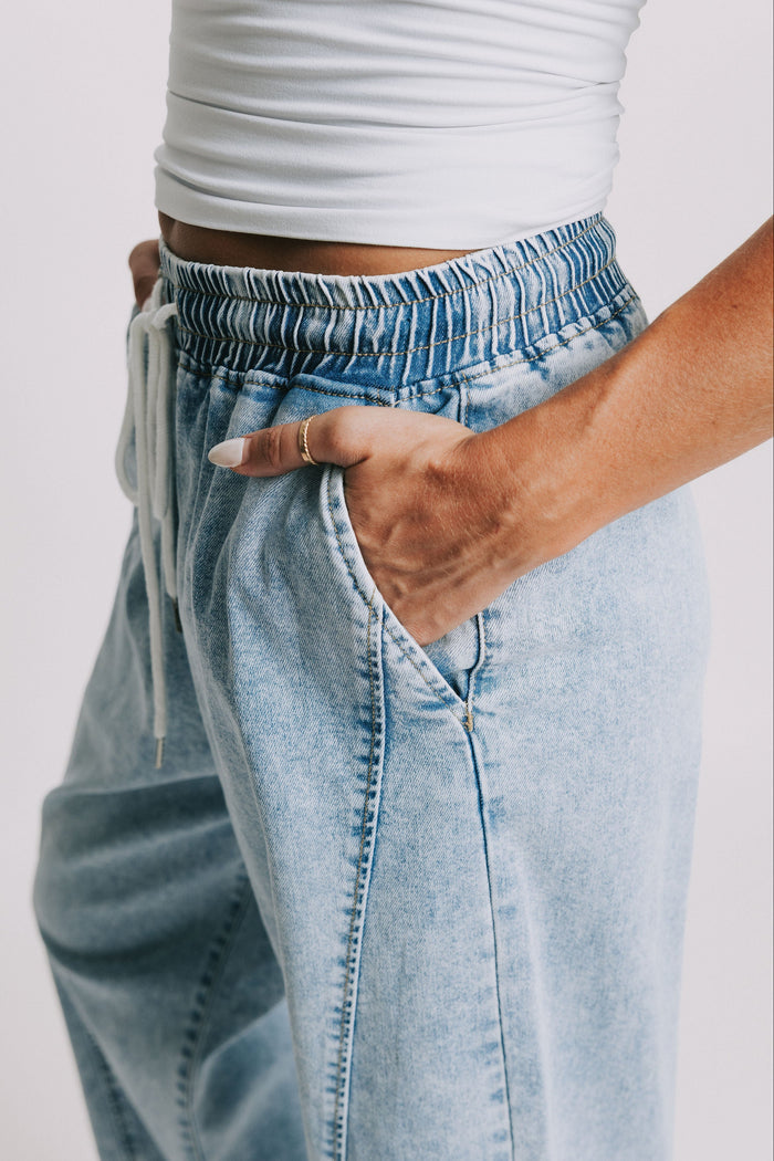 INCLUSIVE SIZING - RISEN - Needing Space Jeans