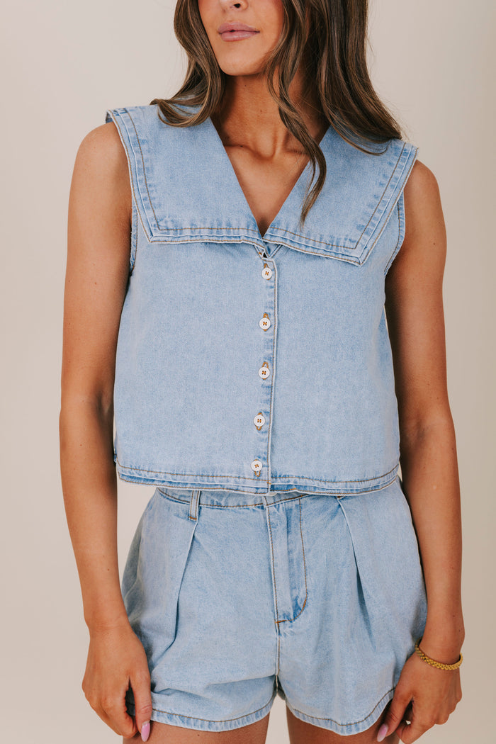 denim oversized collar top detail