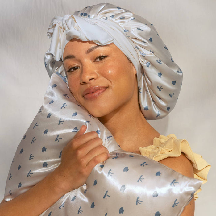 KITSCH - Standard Satin Pillowcase - Pearlized Cream & Coastal Blue Print