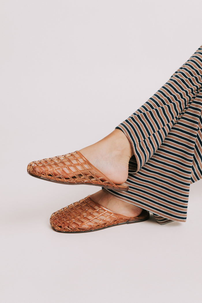mia darby jelly sandals side