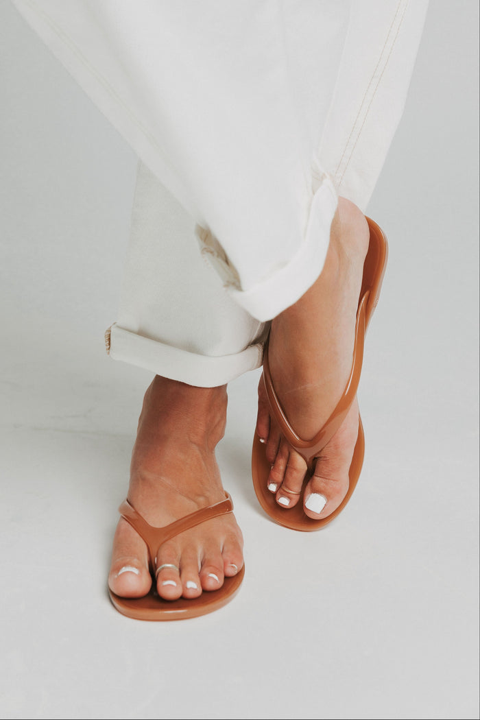 mia nyah jelly sandal