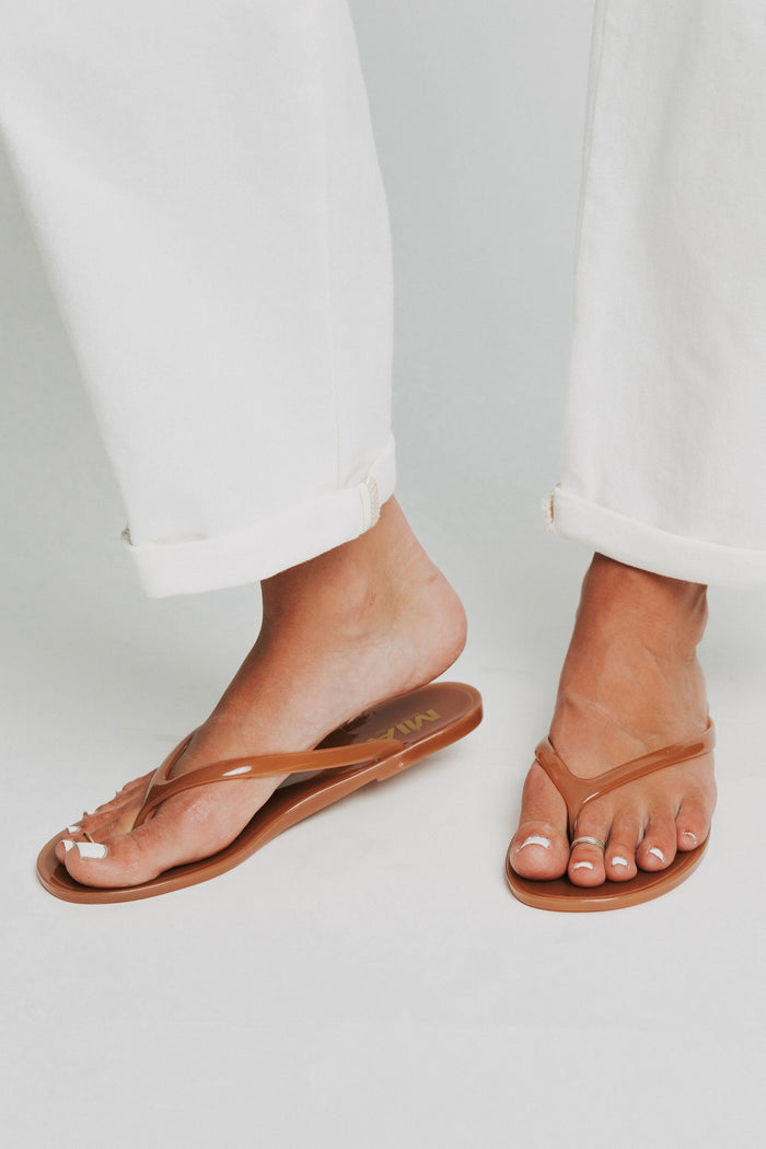 mia nyah jelly sandal