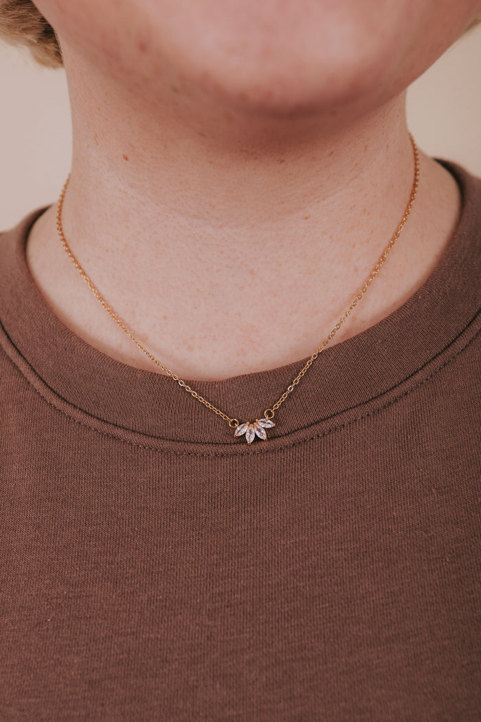 four leaf zirconia necklace