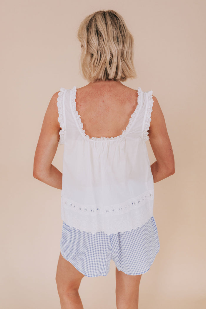 New Surroundings Top