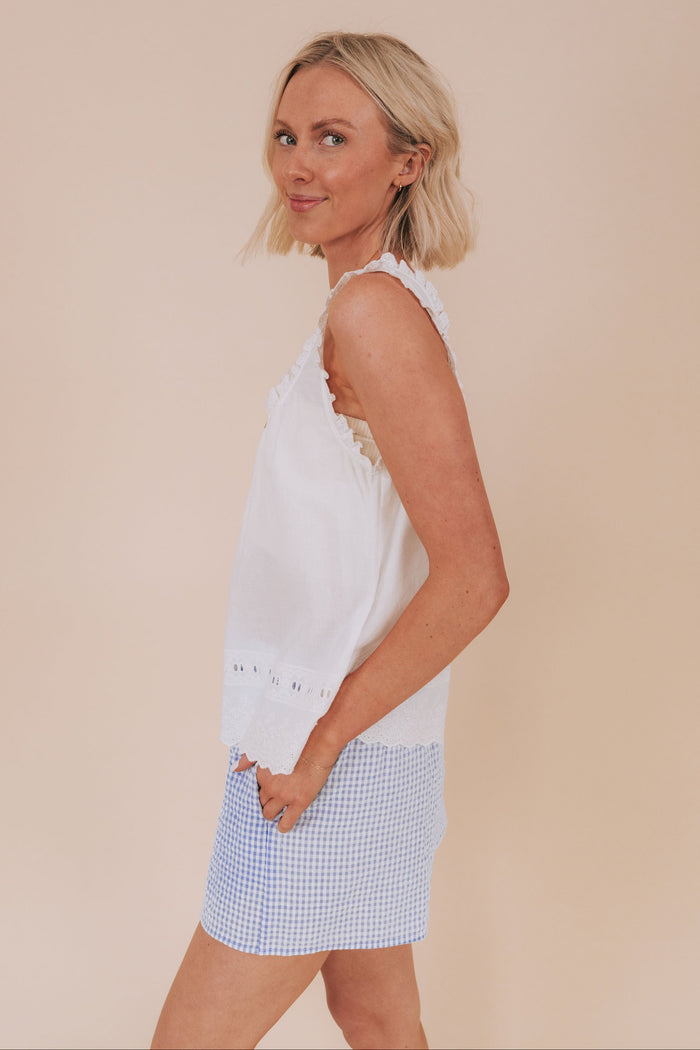 New Surroundings Top