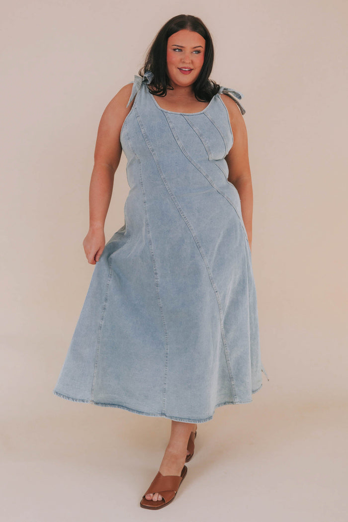 PLUS SIZE - Across The Rooftops Dress