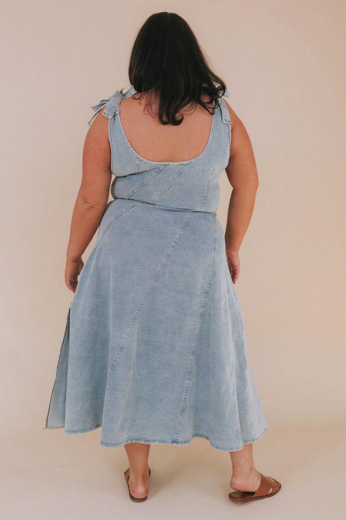PLUS SIZE - Across The Rooftops Dress