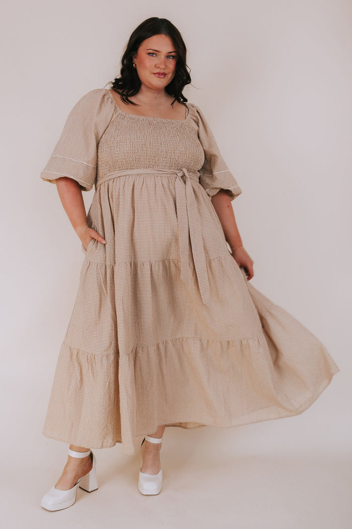 PLUS SIZE - Come See Me Dress