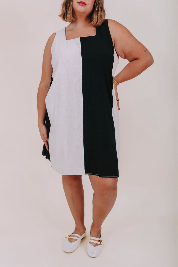 PLUS SIZE - Contrast Couture Dress