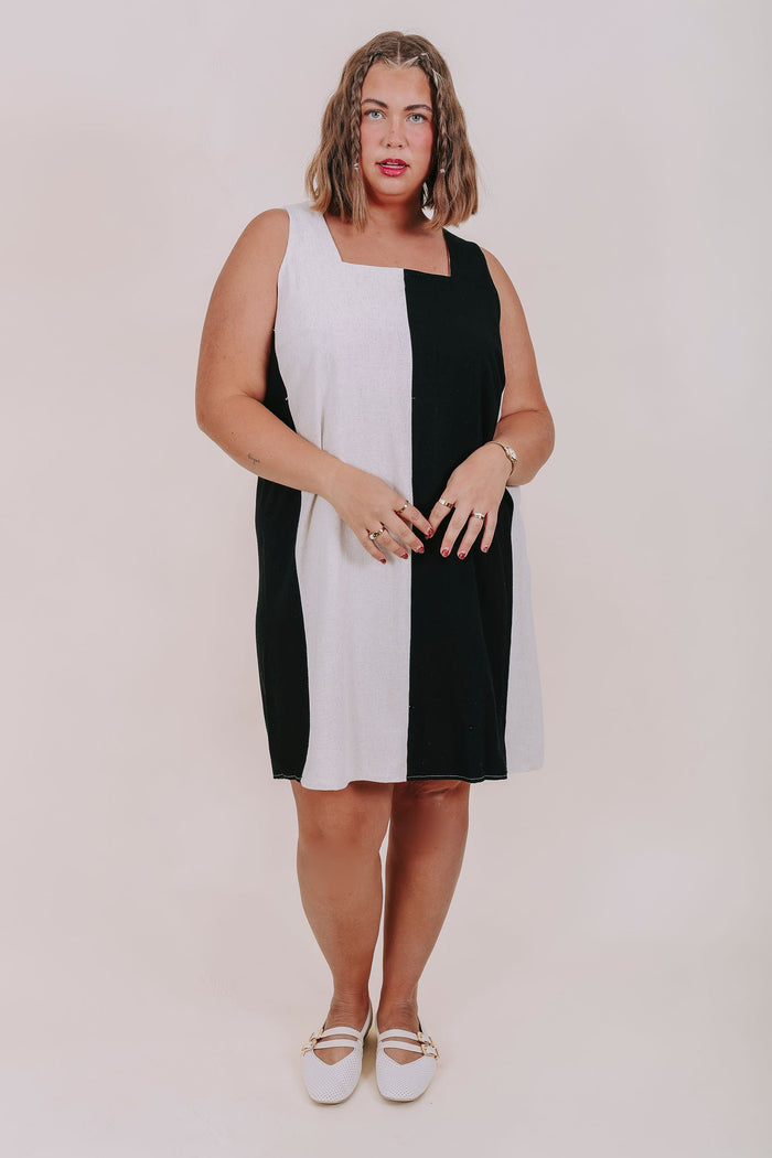 PLUS SIZE - Contrast Couture Dress