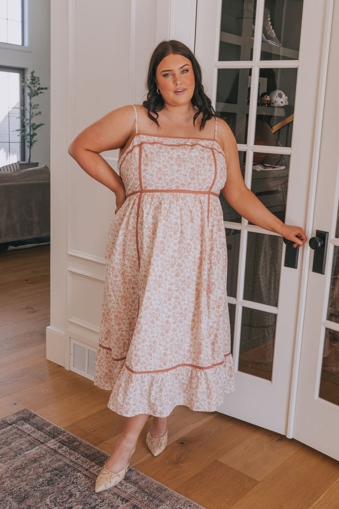 PLUS SIZE - Peach Party Dress