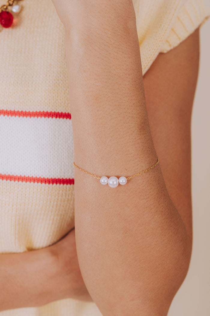 3 pearl simple gold bracelet