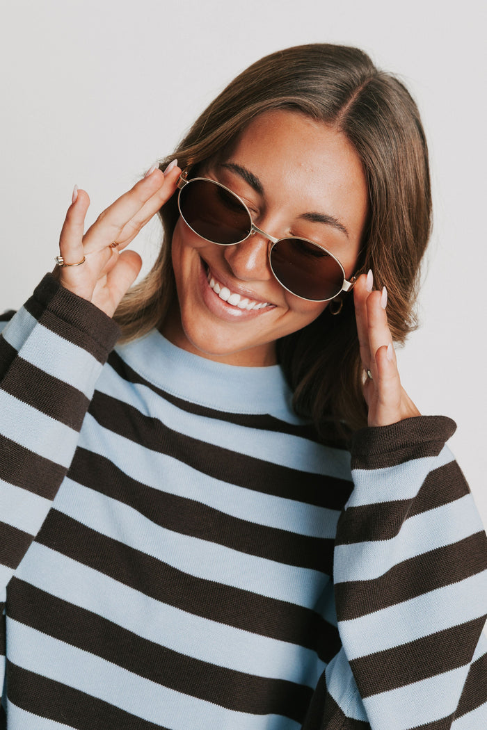 quay anyways sunglasses model