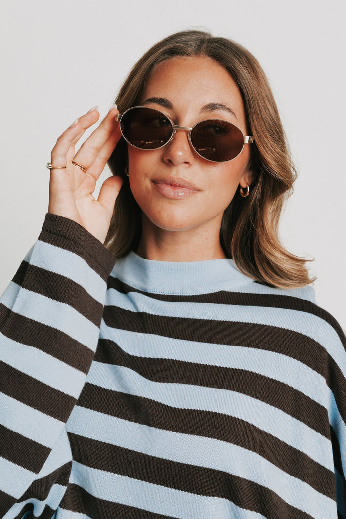 quay anyways sunglasses model