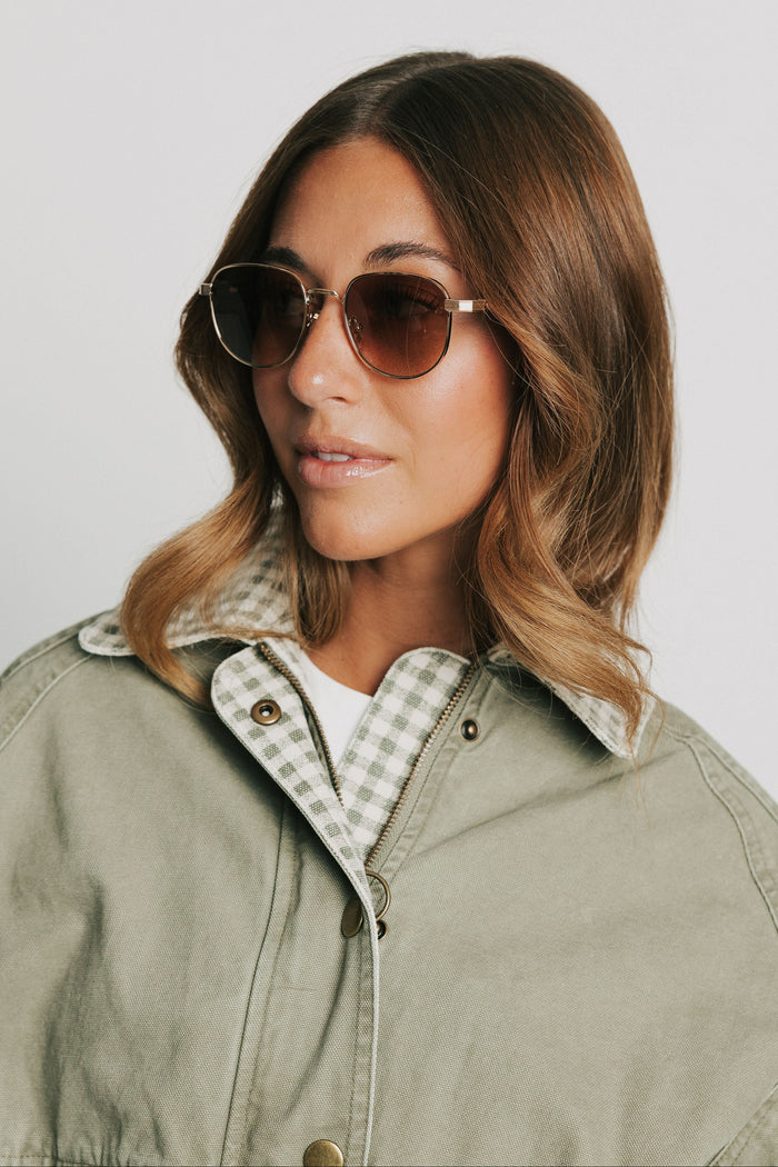 quay born ready sunglasses model