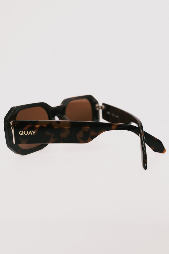 quay hyped up sunglasses coffee side