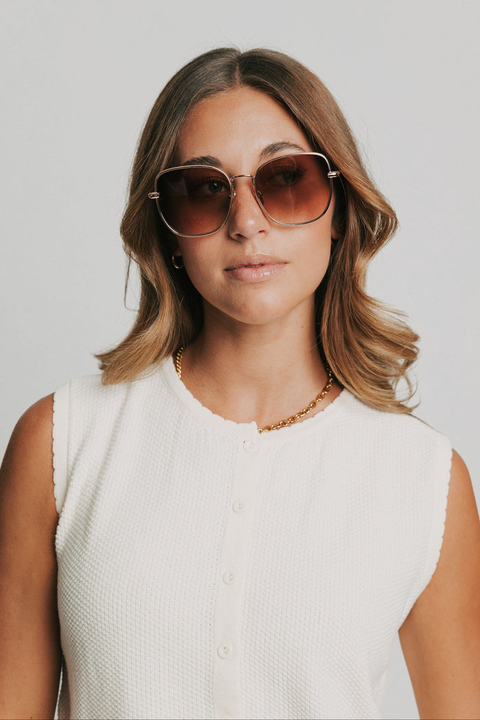 quay uptown sunglasses model