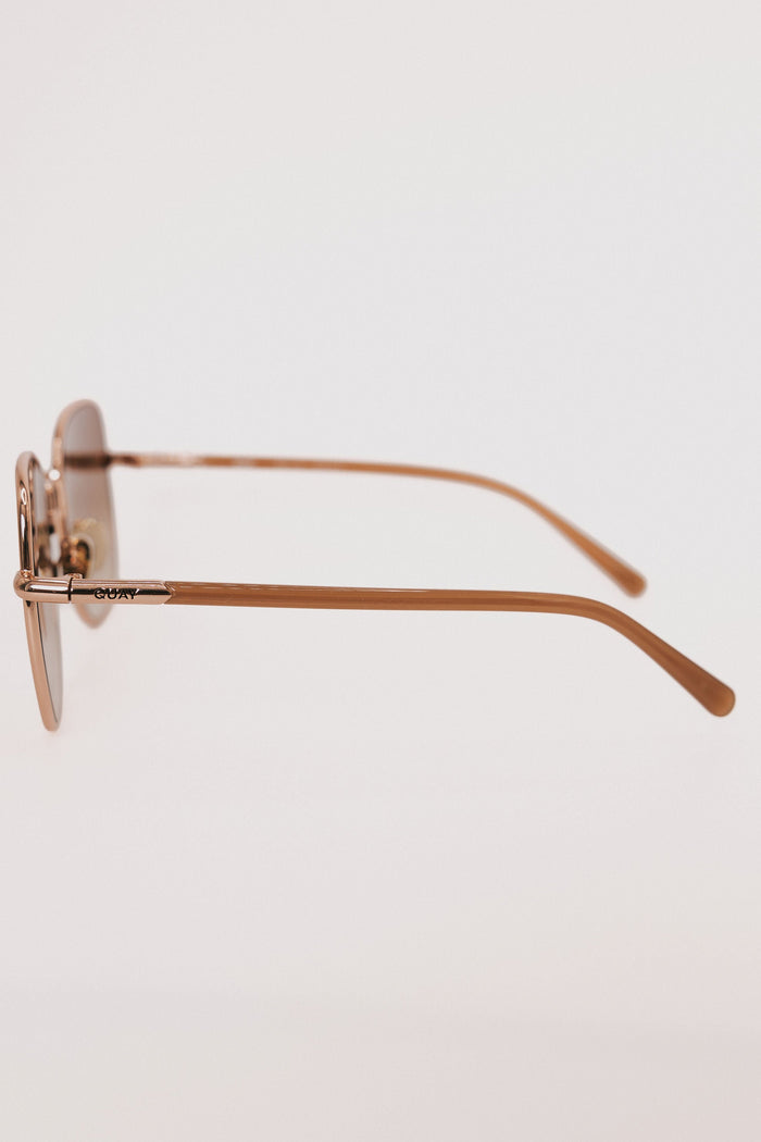 quay uptown sunglasses side