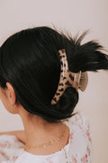 light tortoise curved claw clip