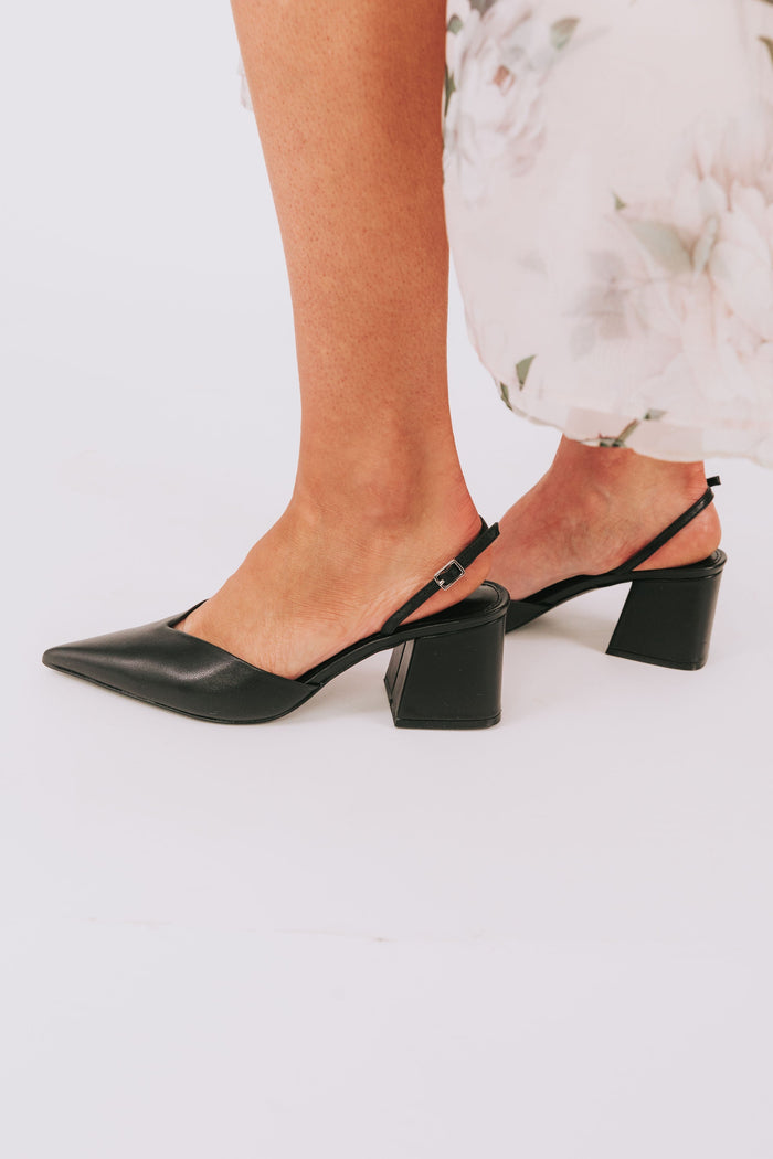 STEVE MADDEN - Courtnie Slingback Heel