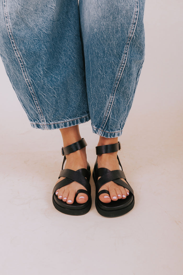 STEVE MADDEN - Mira Black Leather