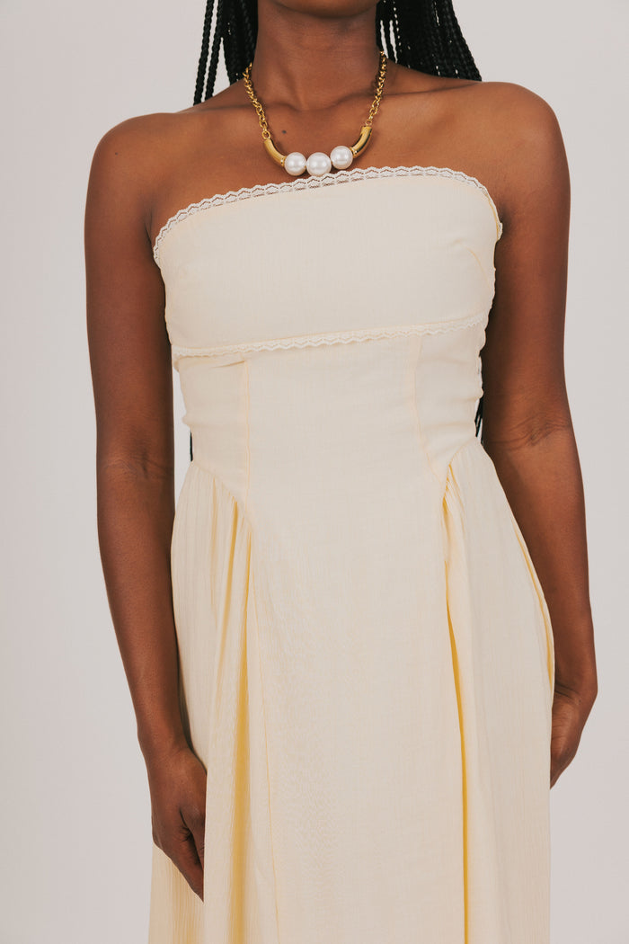 yellow strapless dress close