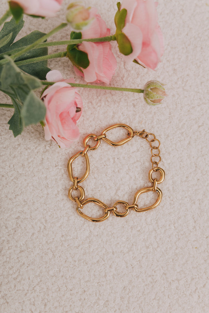 gold chunky chain abstract bracelet