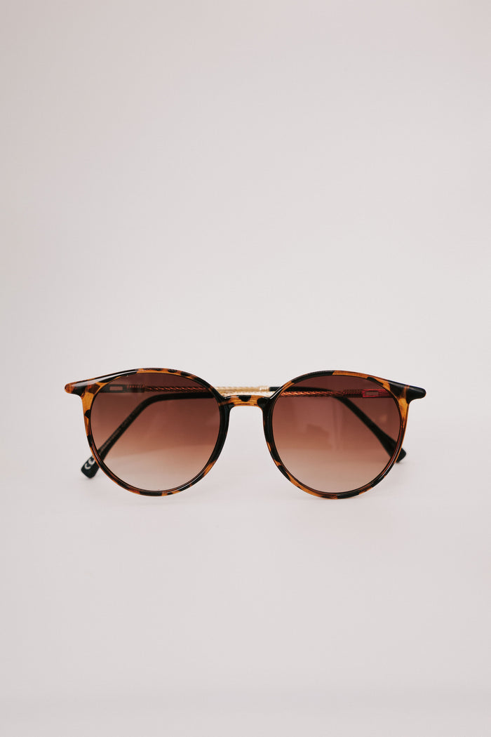 brown round framed sunglasses