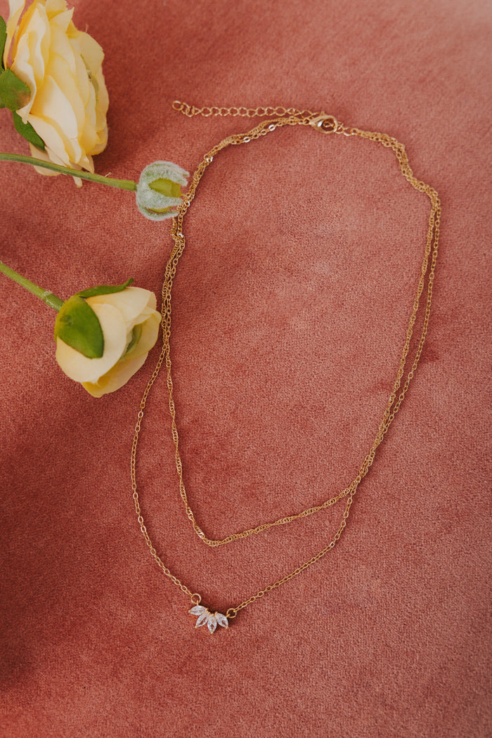 double layer clover dainty necklace front