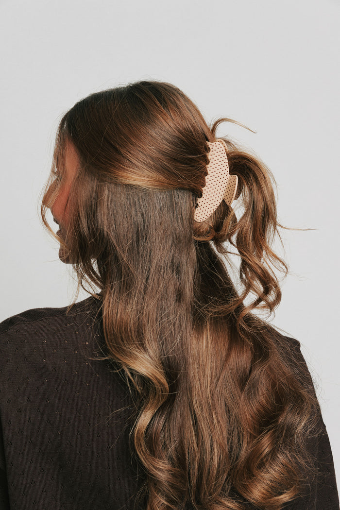 pink polka dot claw clip